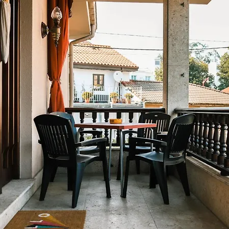 El Doce Del Ferial Vila Solares Exterior foto